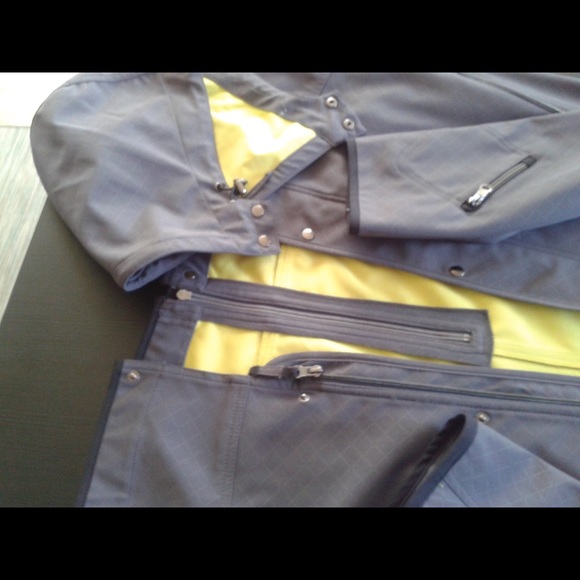 Coats - Picture 3 of 8